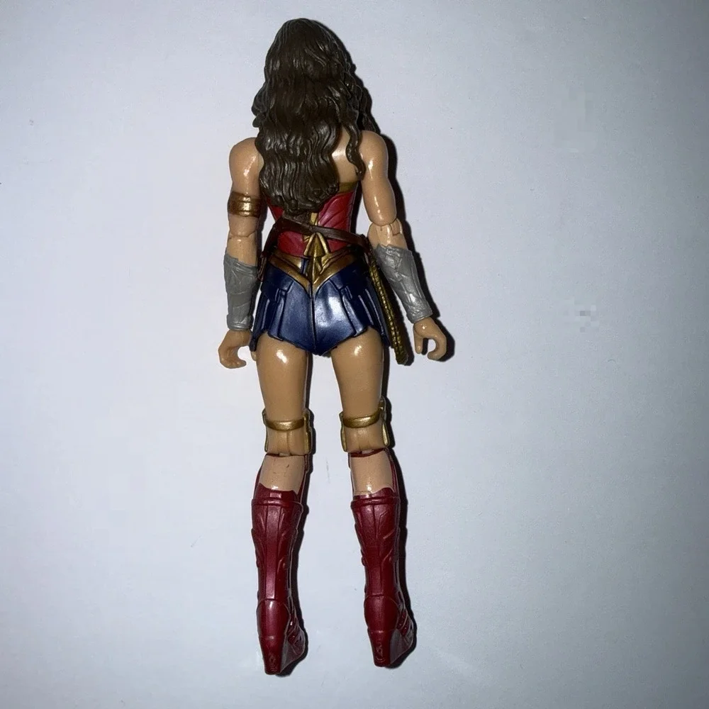 2016 Mattel Wonder Woman Action Figure DC Comics